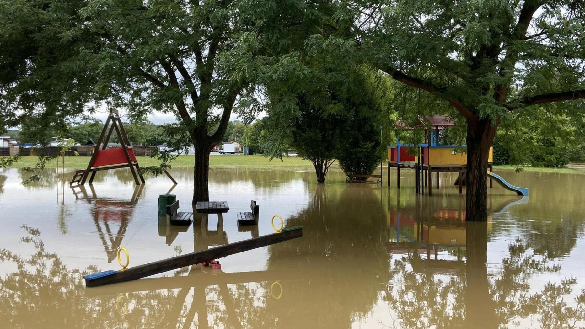 Schwere Unwetter Im Burgenland Fordern Feuerwehren Und Bewohner