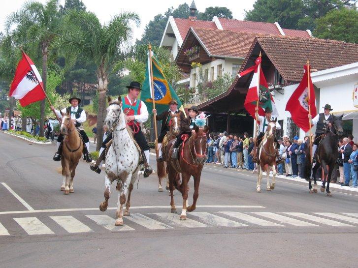 Tiroler Dorf In Brasilien Dreizehnlinden Wird 80 Kurier At