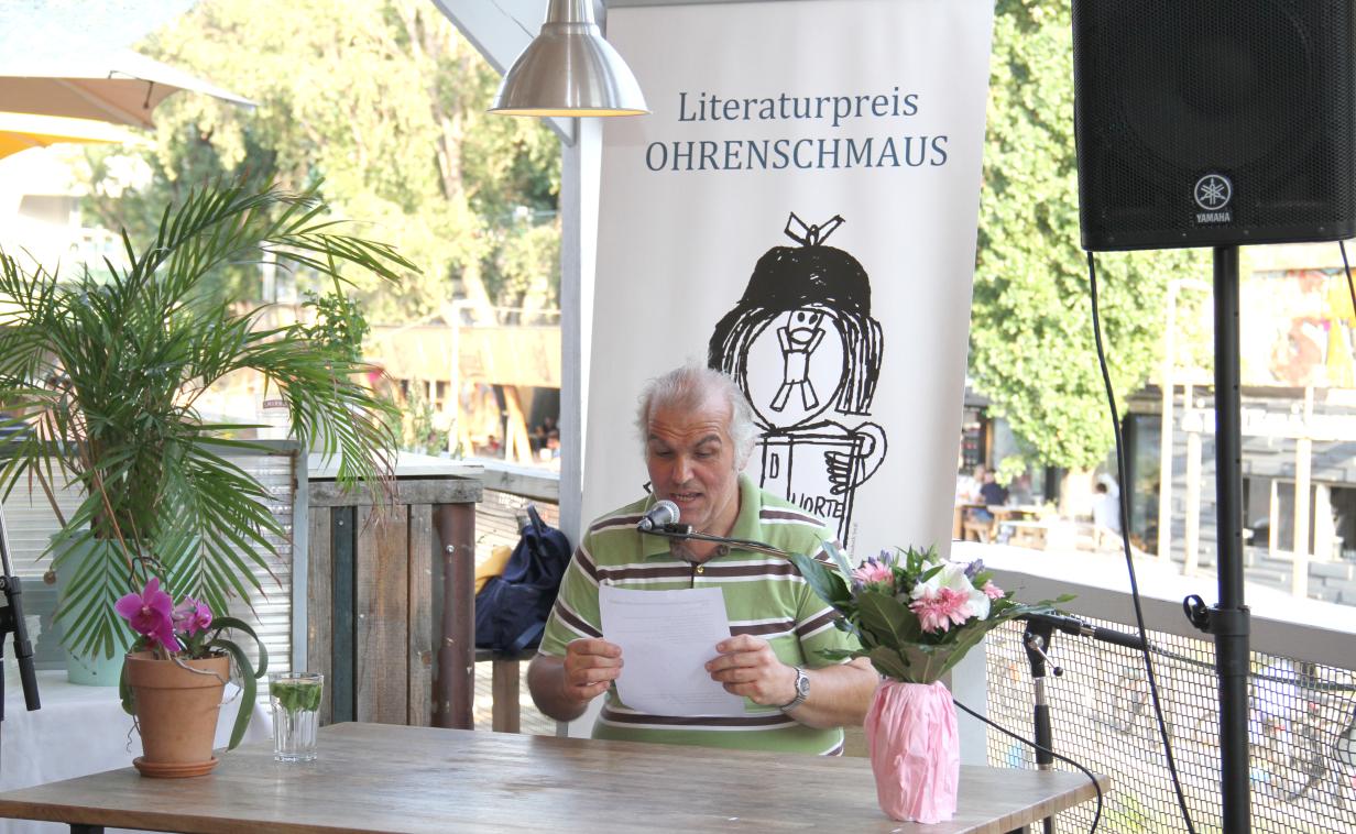 Endlich an Deck: Eröffnung des Literaturcafés am Badeschiff | kurier.at