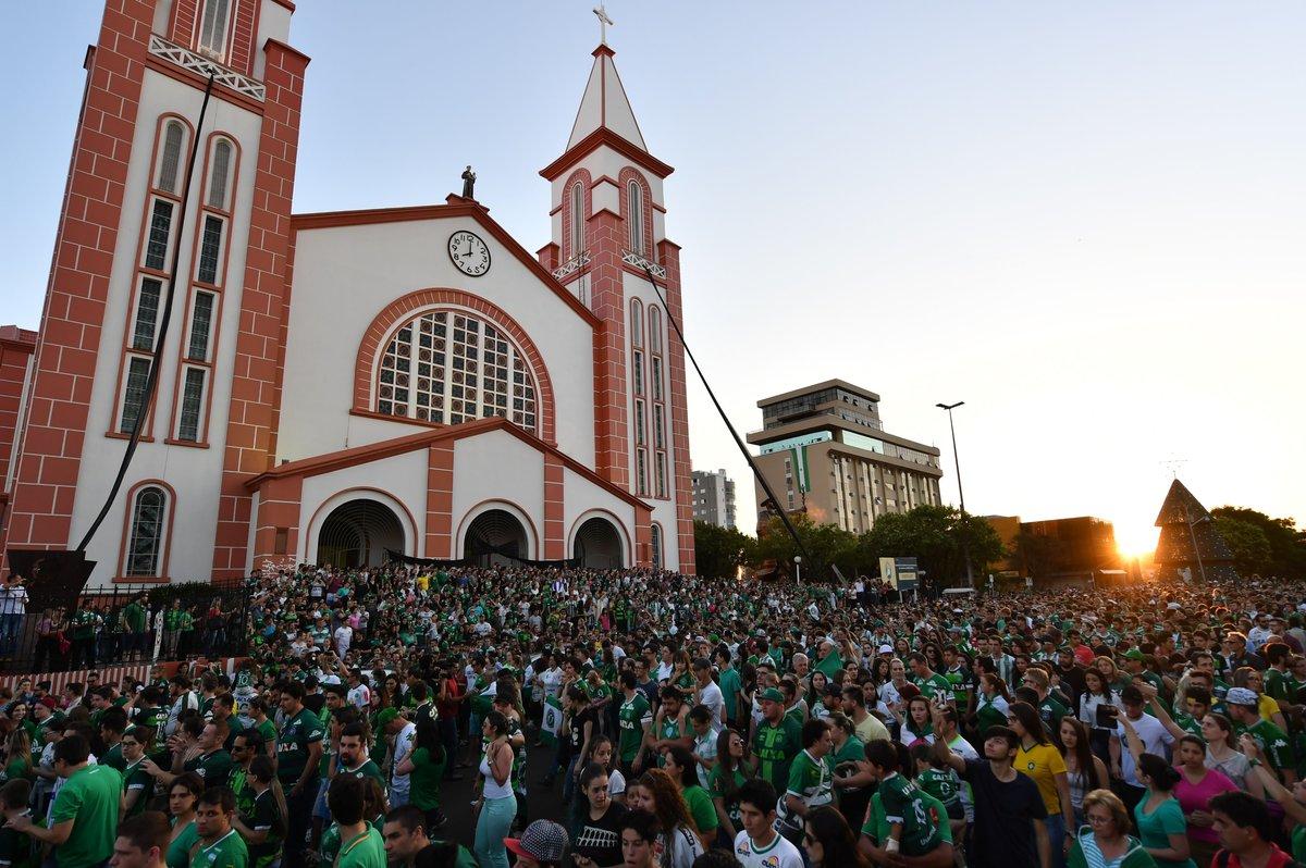 Überlebende Chapecoense-Spieler mit schweren Verletzungen ...