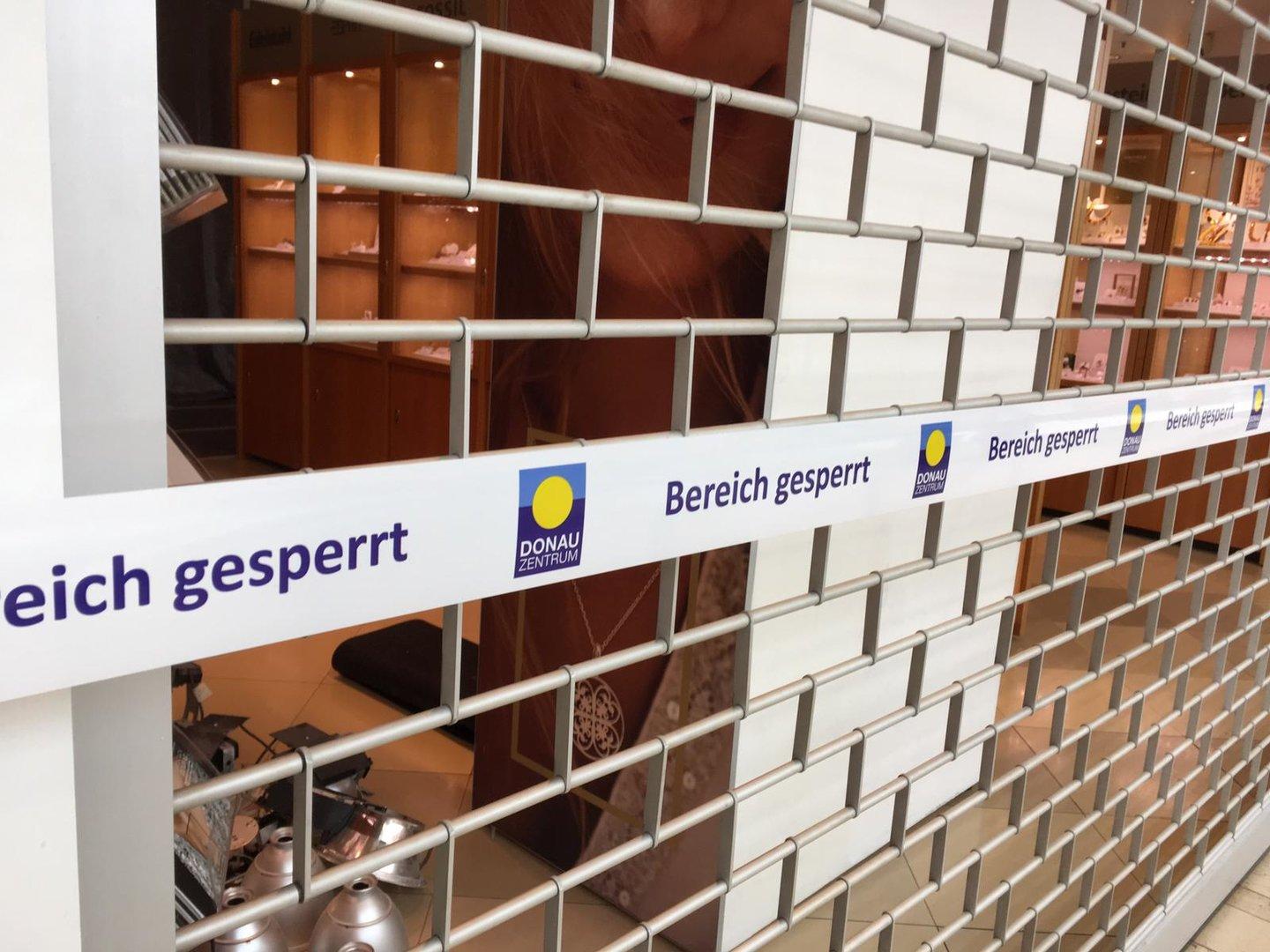 Nach Brand in Donauzentrum Besucher trotz Selchgeruchs