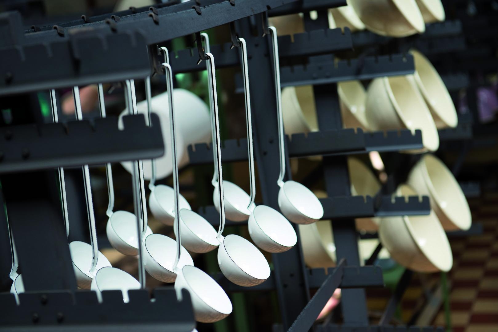 Seit 470 Jahren am Markt: Wie Riess-Geschirr der Massenware trotzt