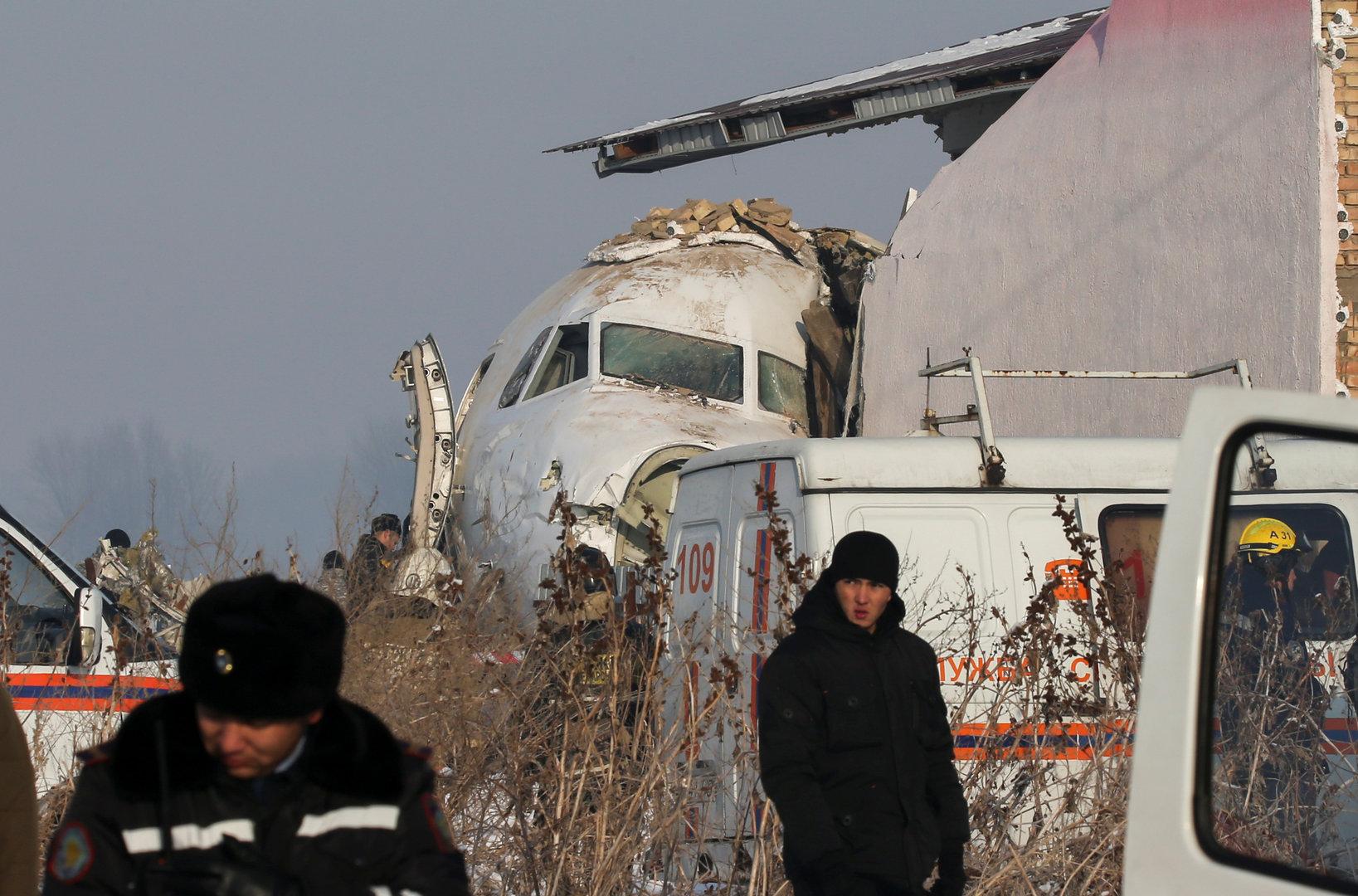 Passagierflugzeug über Kasachstan abgestürzt