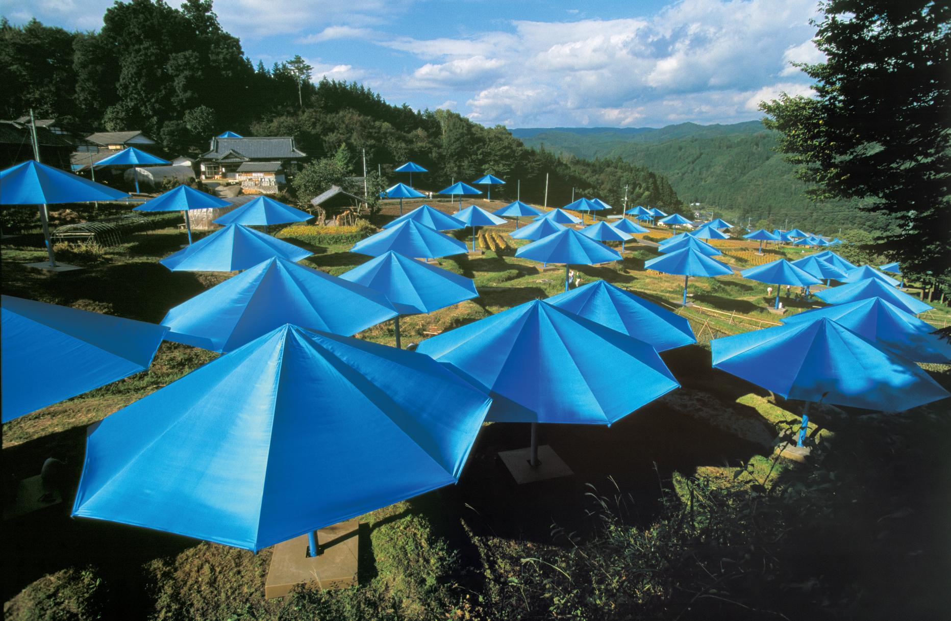 Christo und JeanneClaude Zwei Zauberer der Kunstwelt