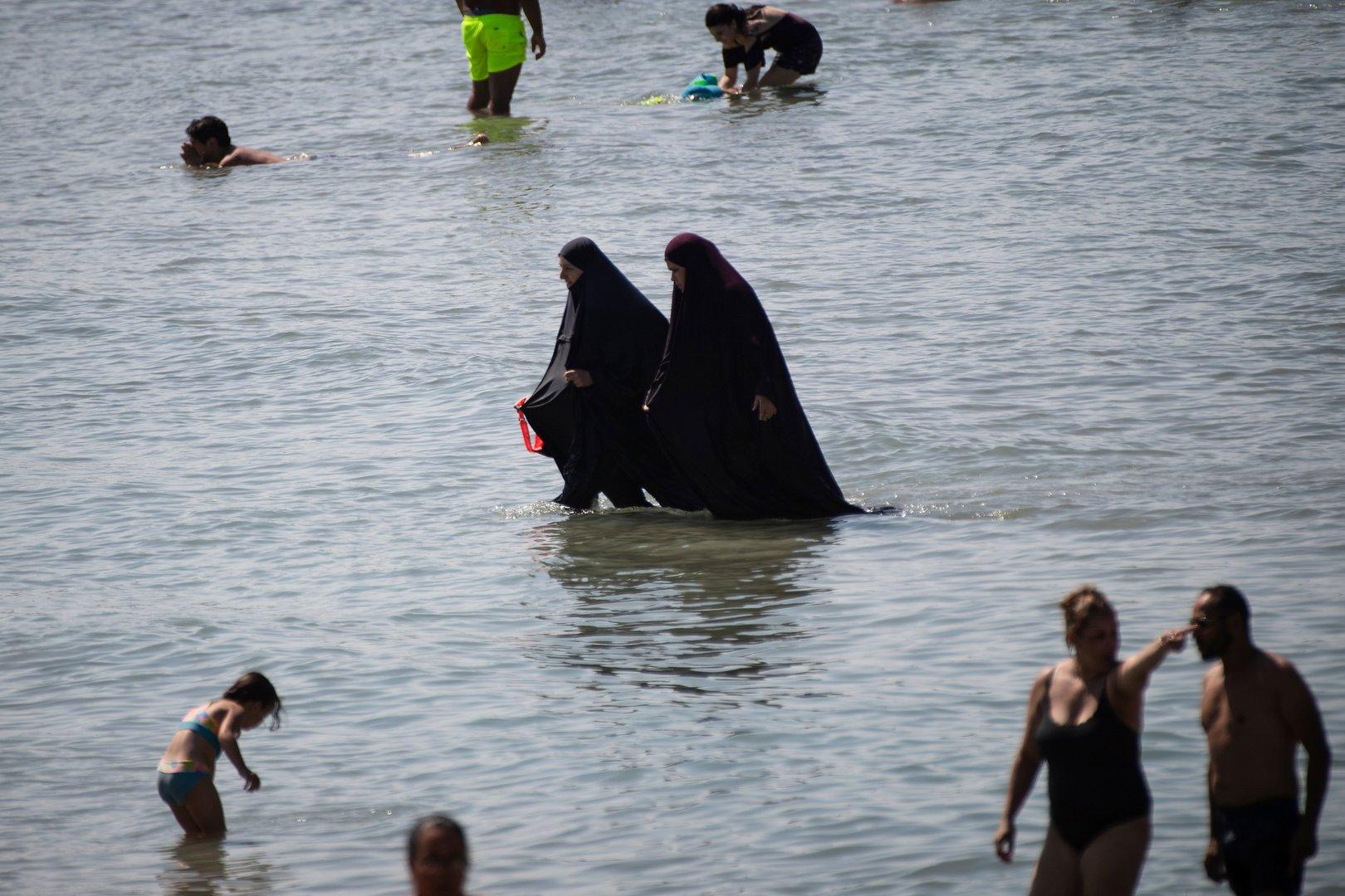 Oben Ohne Am Strand Pr De Franzosen Greifen Durch