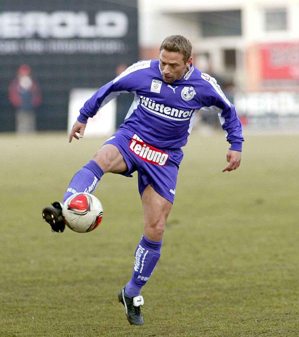 um den deutschen FußballWeltmeister Thomas Häßler