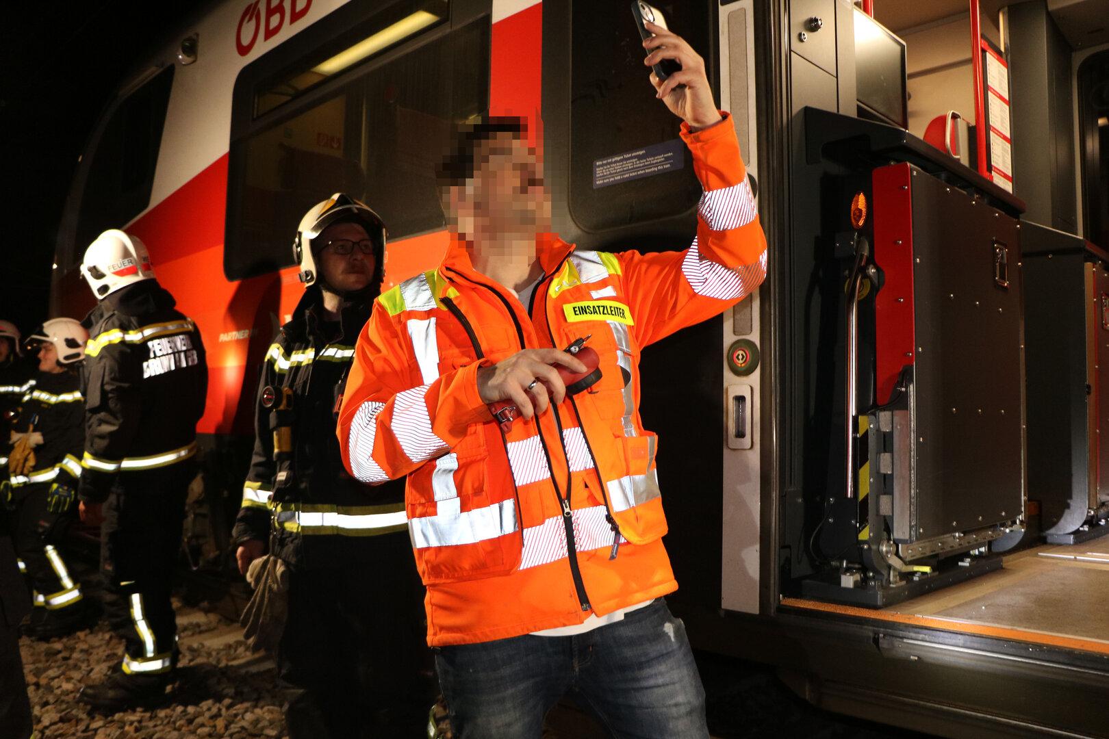 45 Fahrgäste nach technischer Störung aus Cityjet bei Brunn-Maria Enzersdorf evakuiert — image 3