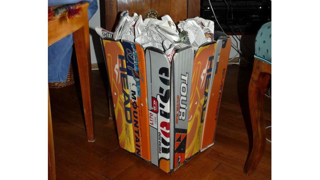 Design und Recycling: Möbel aus alten Skiern | kurier.at