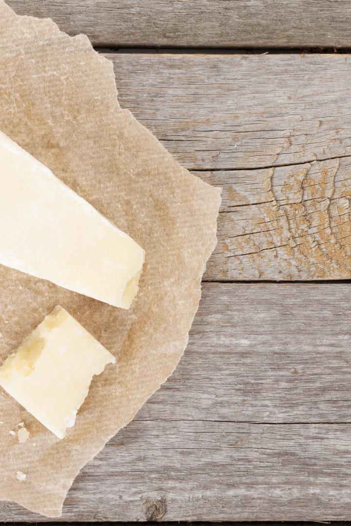 Parmesan hat mehr Eiweiß als Hühnerfleisch