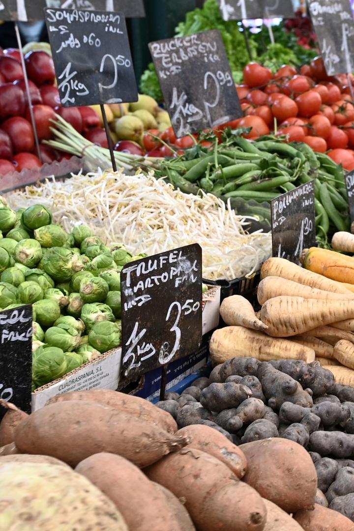 ++ THEMENBILD ++ ERNÄHRUNG / OBST / GEMÜSE/ GESUND ESSEN