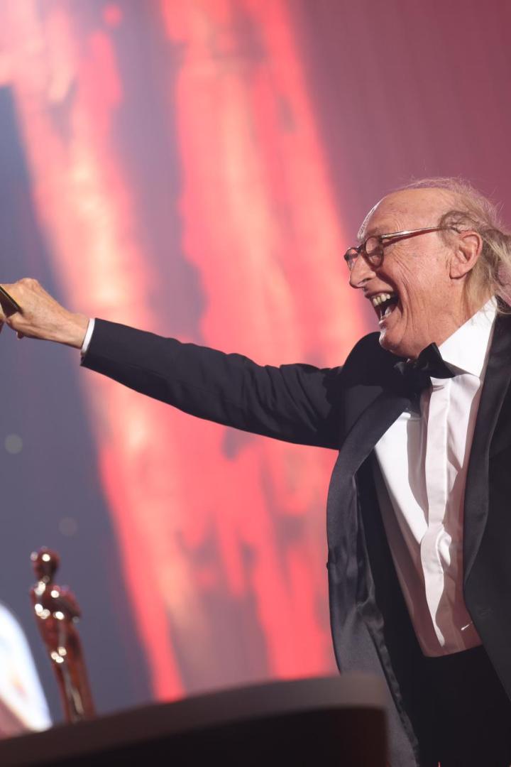 Otto Waalkes freute sich "haarig" über seine ROMY fürs Lebenswerk