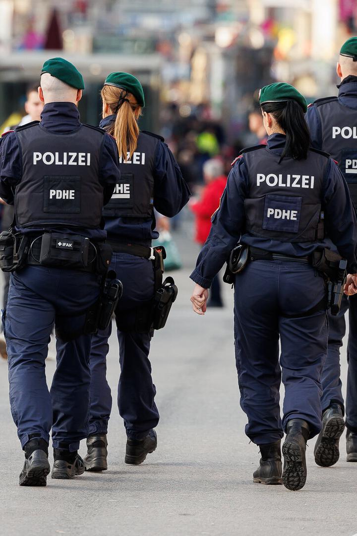 ++ THEMENBILD ++ MEDIENTERMIN LPD WIEN: "SCHWERPUNKTAKTION DER WIENER POLIZEI IN WIEN-FAVORITEN"