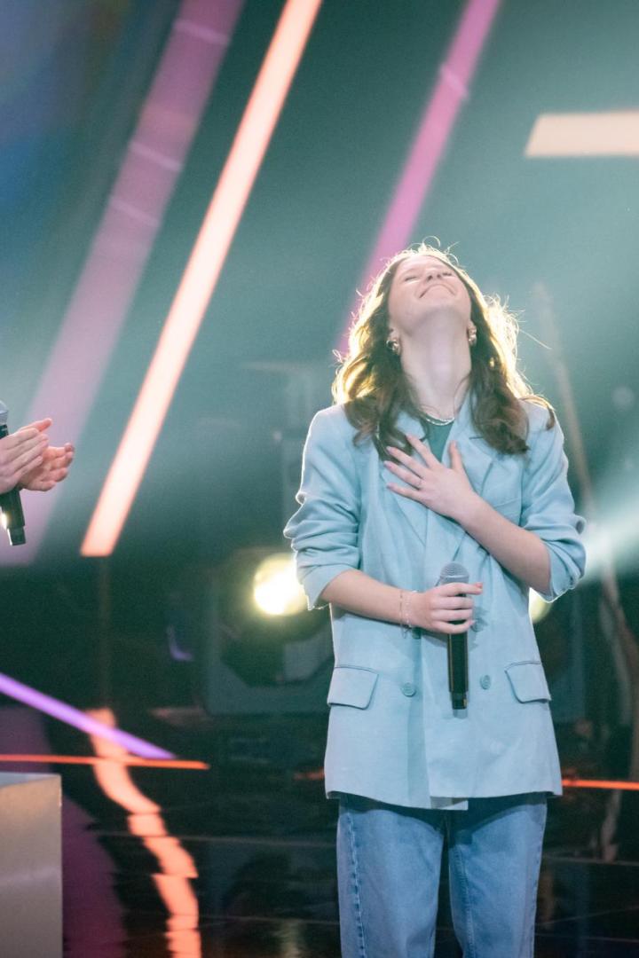 OÖ: 15-jährige Schülerin singt sich ins Halbfinale von "The Voice Kids"