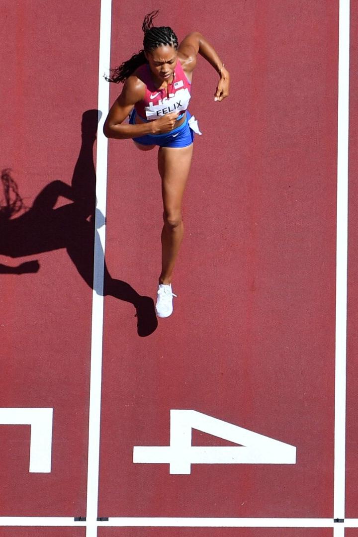 Sprinterin Allyson Felix läuft.