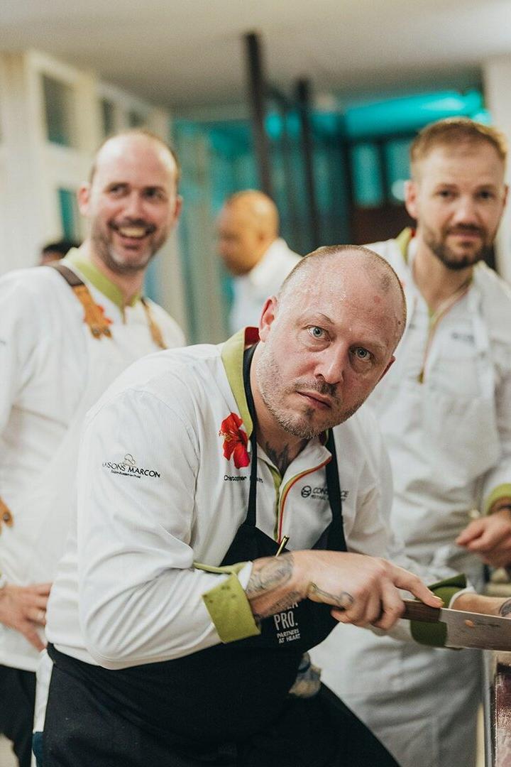 In der Küche Ørjan Johanessen, Christopher Haatuft und Sebastian Gibrand beim Constance Festival Culinaire auf Mauritius