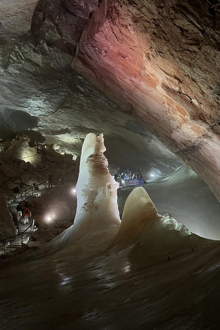 Zerbrechliche Töne in der Eishöhle des Zauberbergs