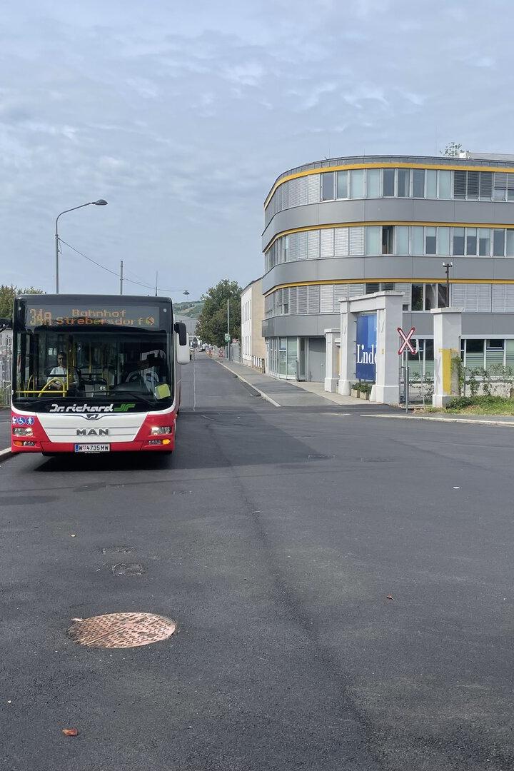 Wenig Grün in Strebersdorf: Das Finale des 34A ist das einzige, was an dieser Buslinie weniger schön ist