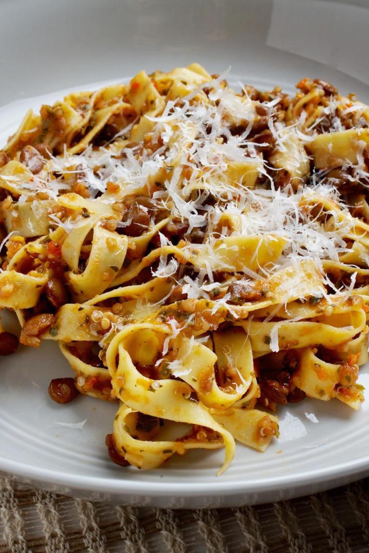 Vegane Linsen-Bolognese