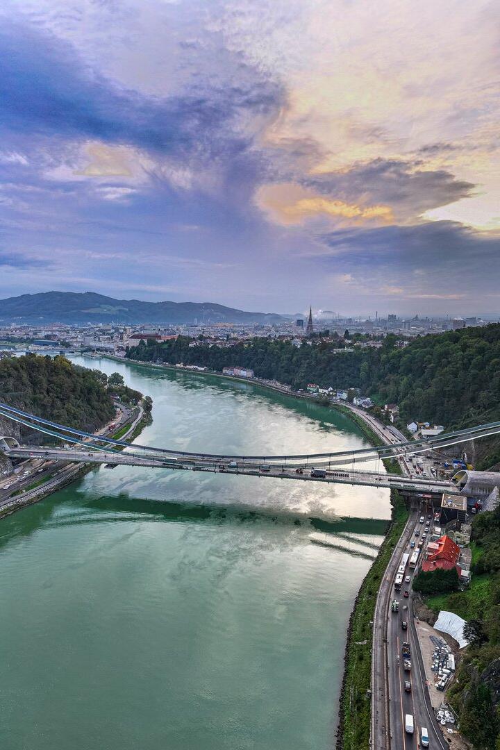 Donautalbrücke in Linz: Kostenexplosion und Sicherheitsbedenken überschatten Eröffnung