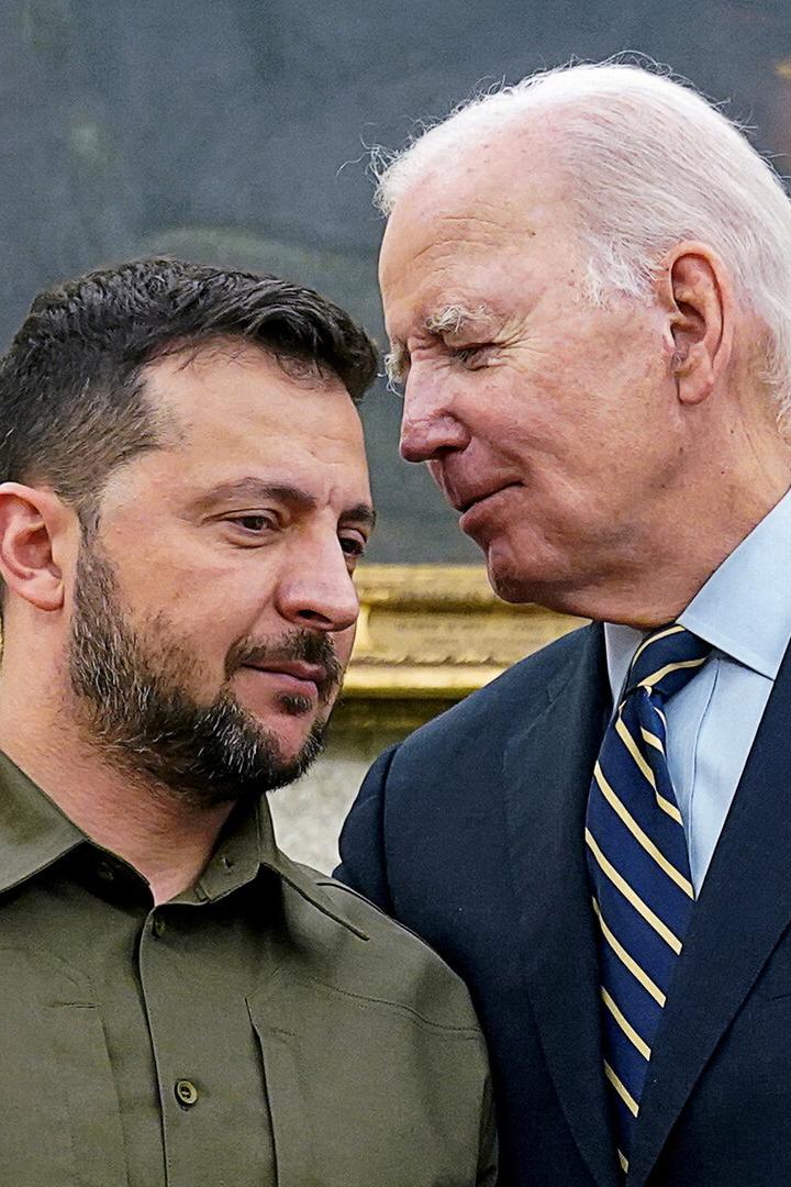 Noch-US-Präsident Joe Biden gab nun doch dem Drängen seines ukrainischen Amtskollegen Wolodimir Seleskij nach