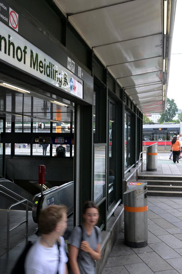 VIER SCHWERVERLETZTE BEI SCHLÄGEREI IN WIEN-MEIDLING