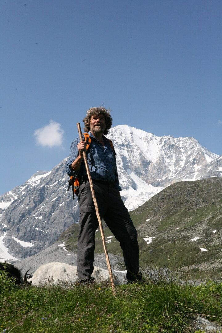 Reinhold Messner gewährt Einblick in seine private Schloss-Bibliothek