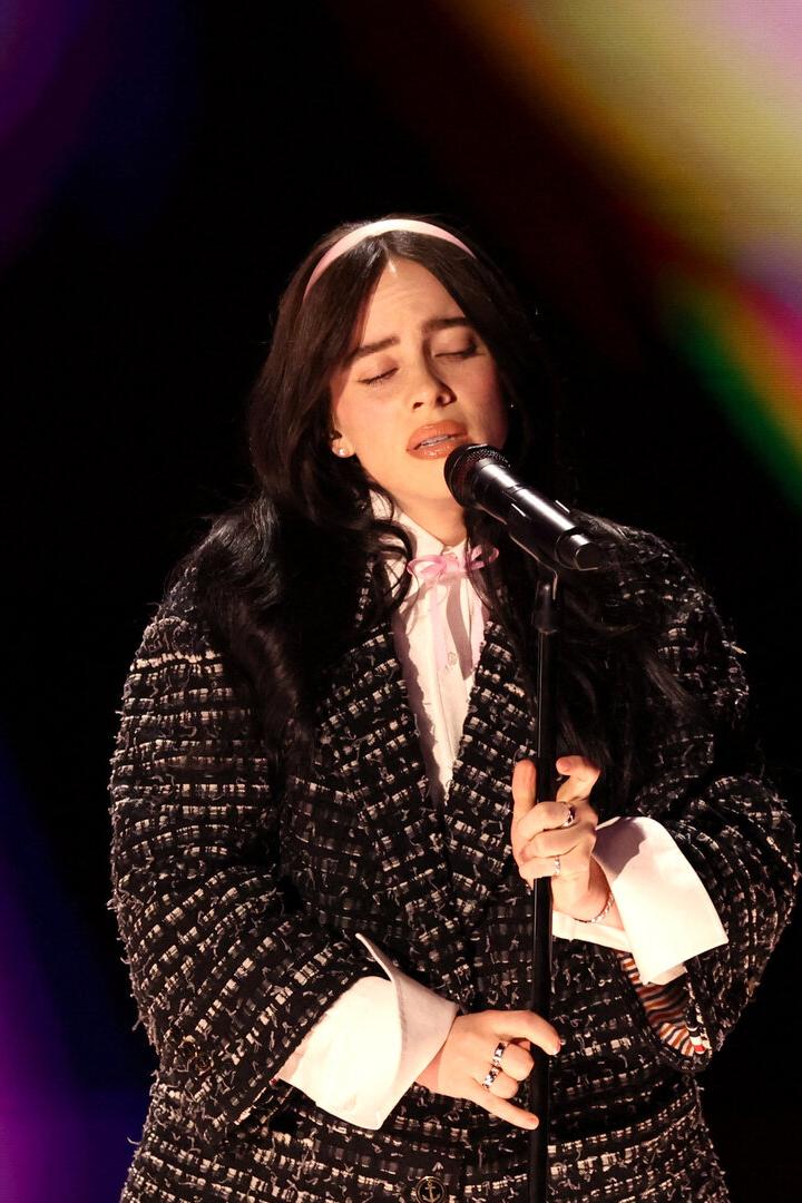 Billie Eilish singt bei der Oscar-Verleihung 2024