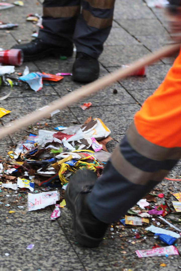 Aufräumen nach Rosenmontag