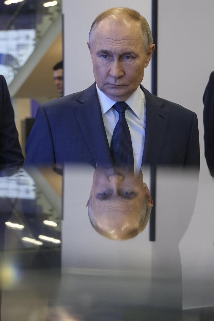 Wie sehr der niedrige Ölpreis Putin und seiner Kriegsmaschinerie schadet