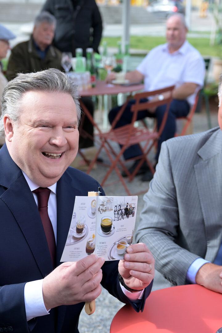 "FRÜHLINGSERWACHEN IN DEN SCHANIGÄRTEN 2024?: LUDWIG / RUCK