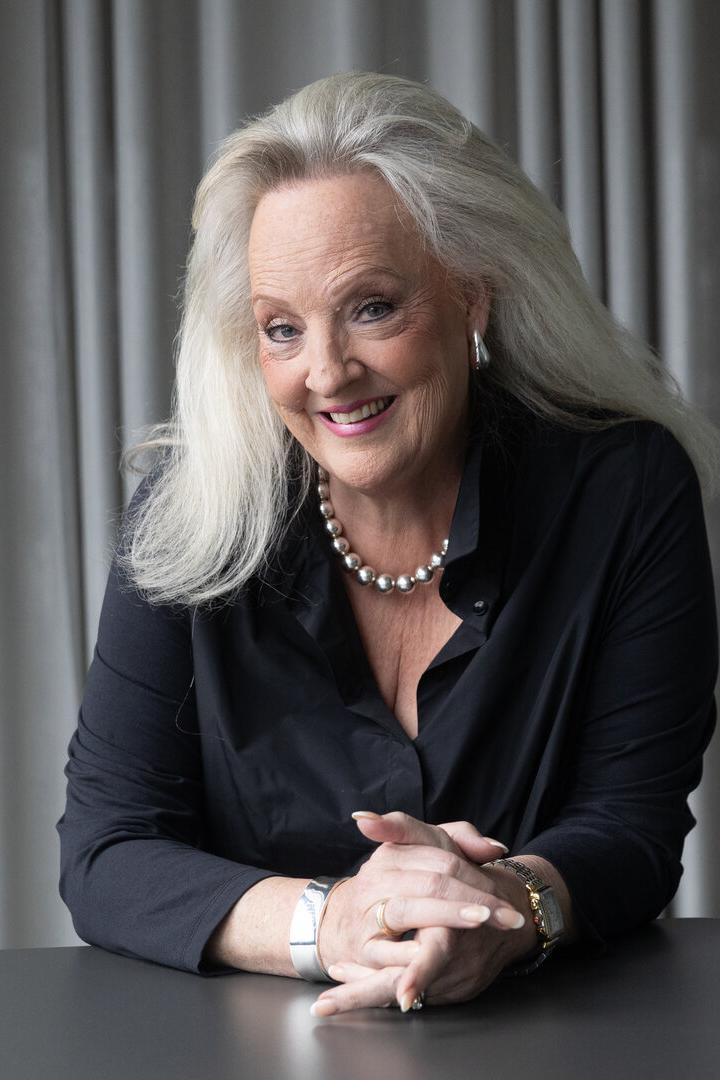 Linda Watson