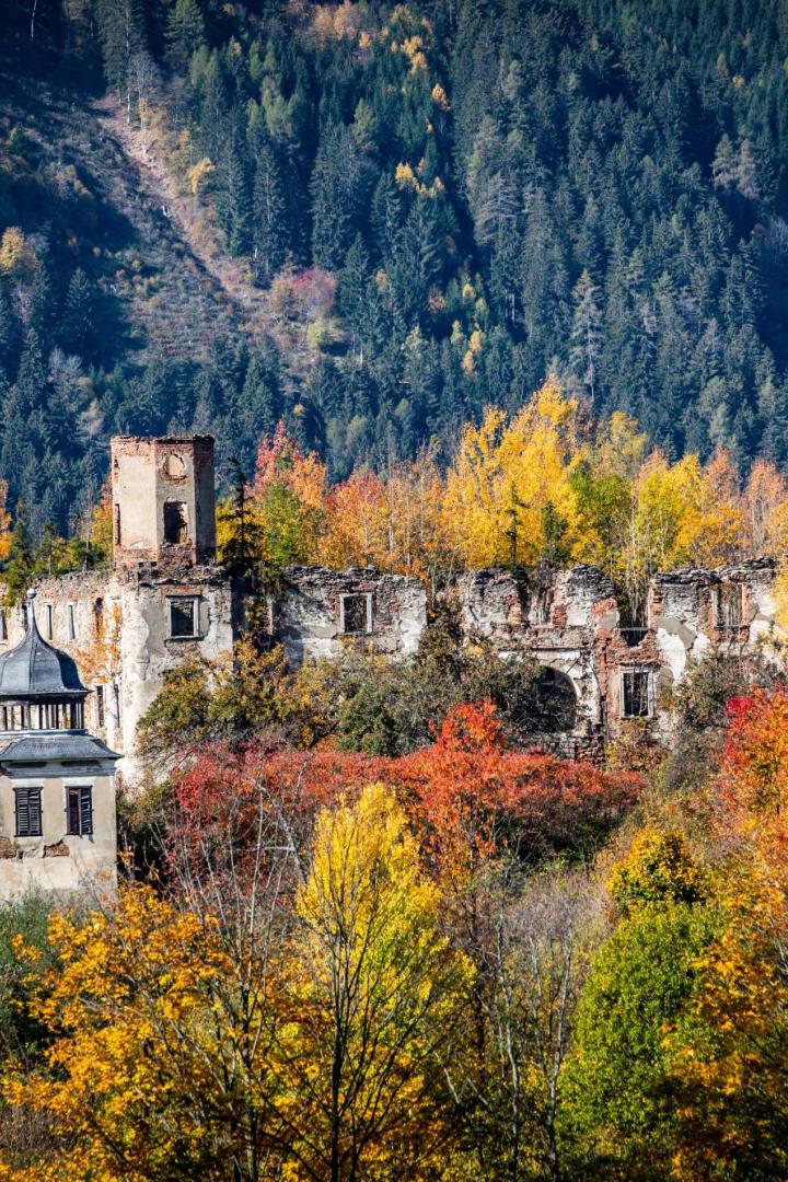 Schlossruine Schrattenberg Lost Places Steiermark