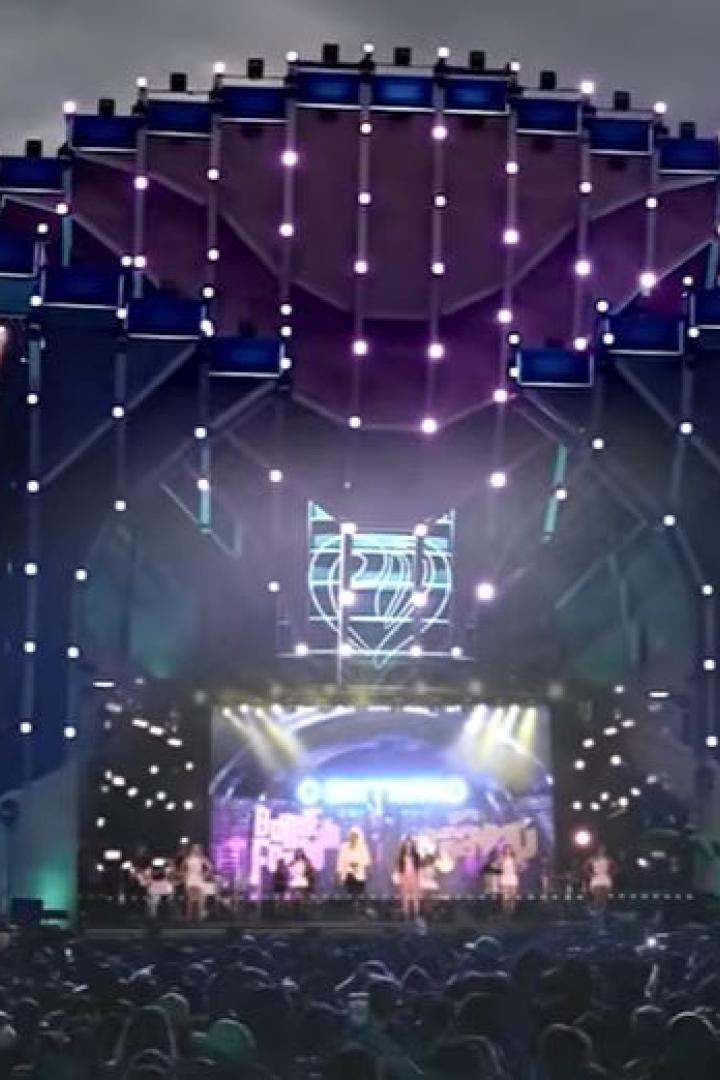 Bearbeitete ELF-Stage in einem YouTube-Video
