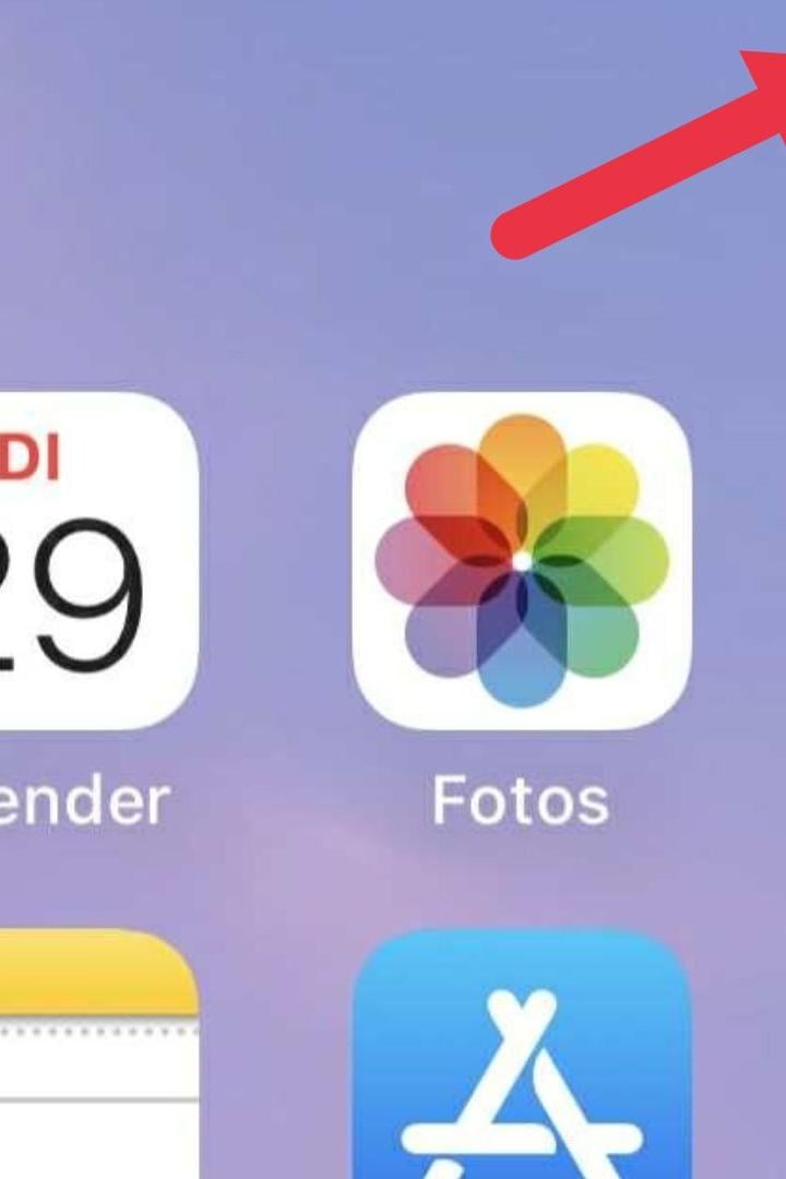 Der grüne Punkt oben rechts auf dem iPhone ist aktiviert.