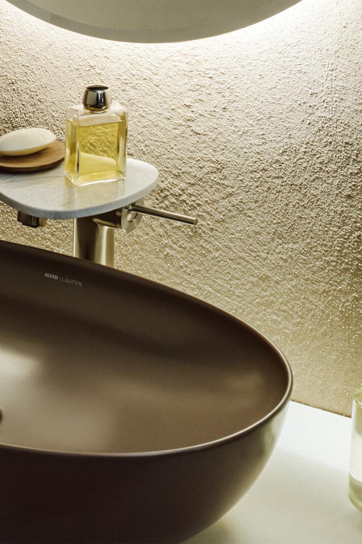 Waschbecken aus der Kollektion „Ilbagnoalessi“ von Laufen