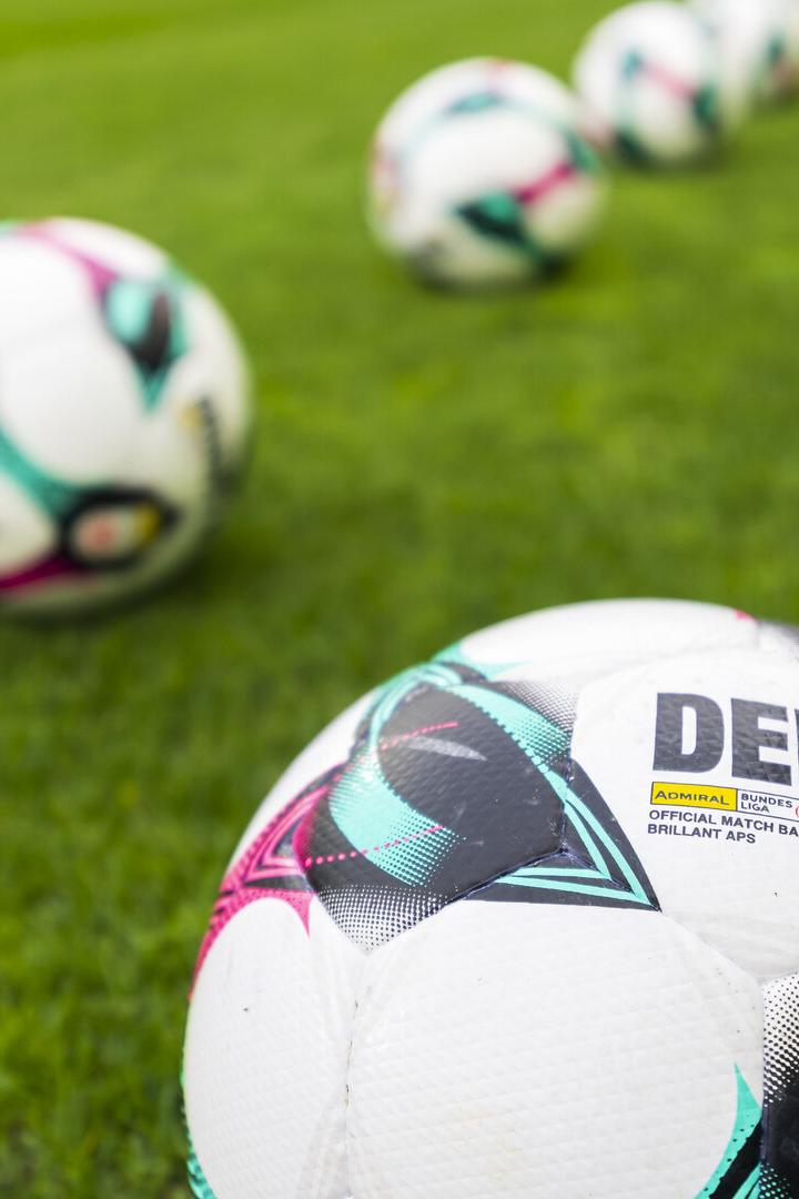 Symbolbild: In der Fußball-Bundesliga kann jeder Sportdirektor werden