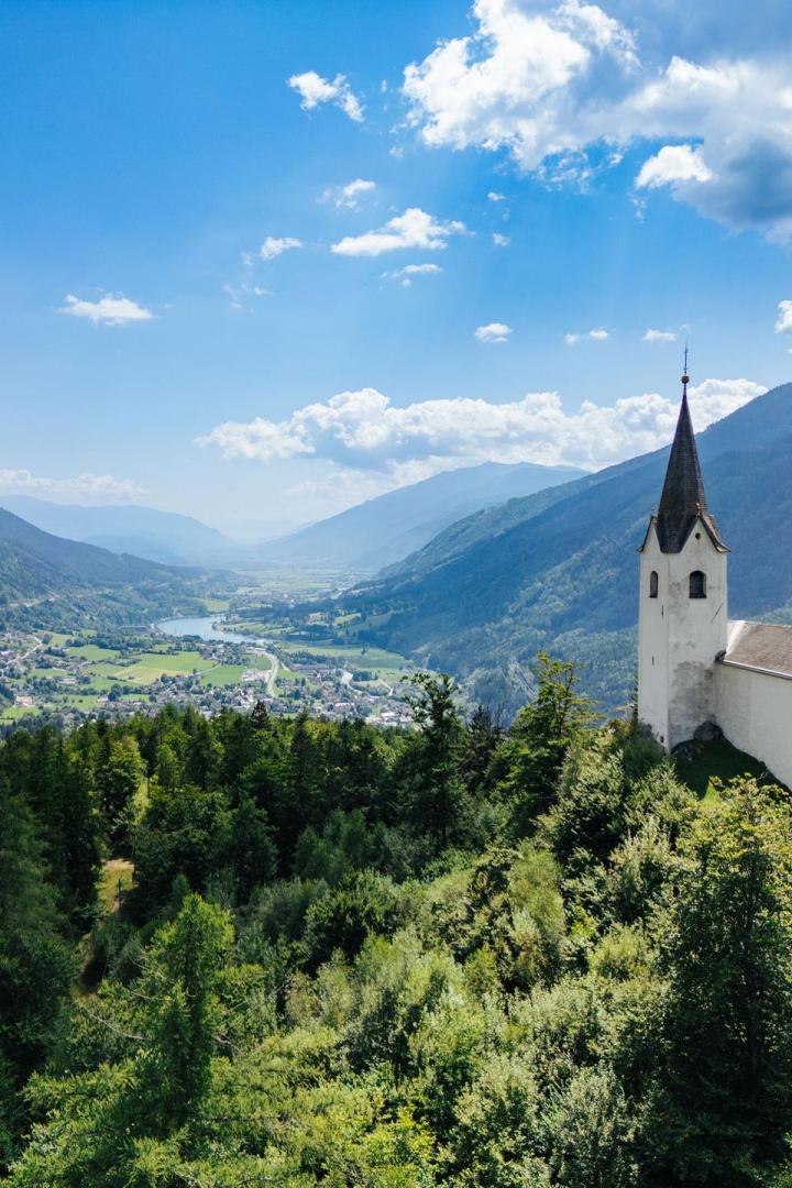 Ein geschichtsträchtiger Kraftort mit keltischen Wurzeln und Panoramablick über Oberkärnten.