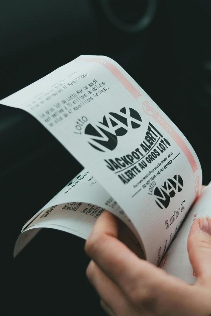 Lottoscheine und Auto-Kennzeichen