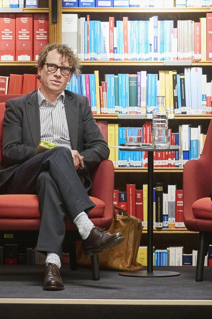 Literatur am Ring: Buchpräsentation Die letzten Tage von Martin Prinz