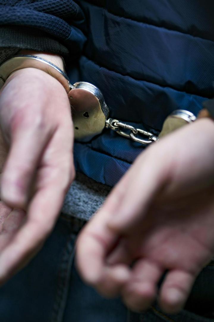 Handschellen angelegt