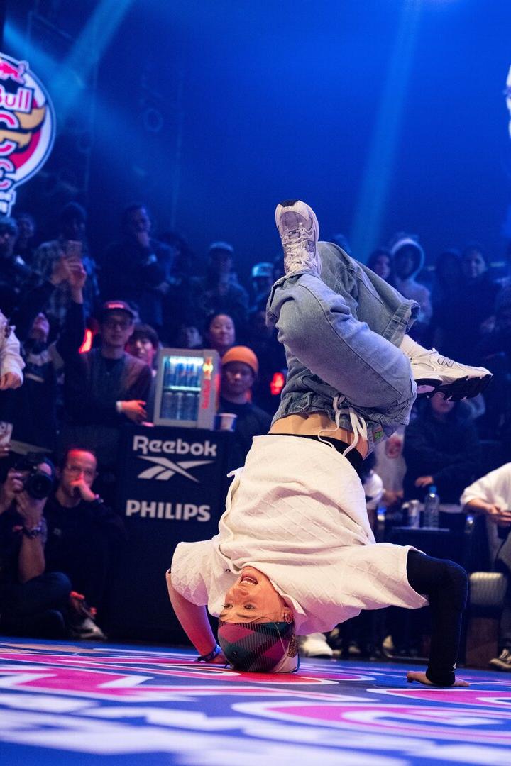 Tänzerin Jana Thaler beim Red Bull BC One World Final in Tokio