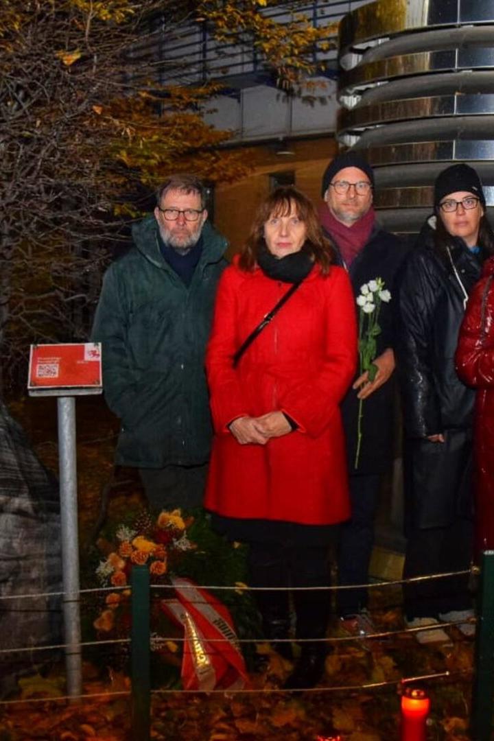 Die Teilnehmer der Gedenkveranstaltung blieben schockiert zurück. Die Stadt wird Anzeige erstatten.