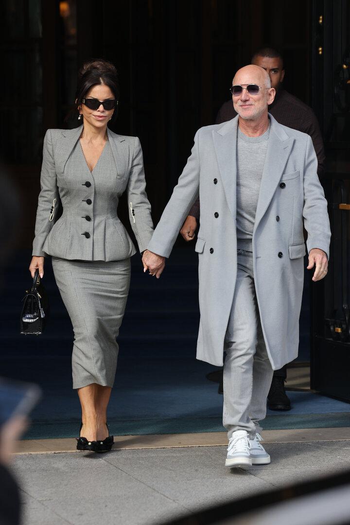 Perfekter Partnerlook auf der Fashion Week in Paris. Lauren in Vintage Galliano für Dior aus dem Jahr 1995. 