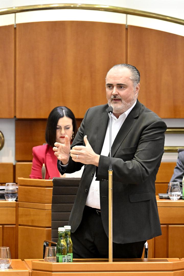 SITZUNG DES BURGENLÄNDISCHEN LANDTAGS: LH DOSKOZIL