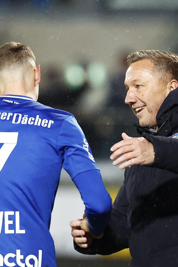 Fast schon Gewohnheit: Manfred Schmid (mit Stürmerperle Havel) darf mit Hartberg seit 2024 oftmals jubeln.