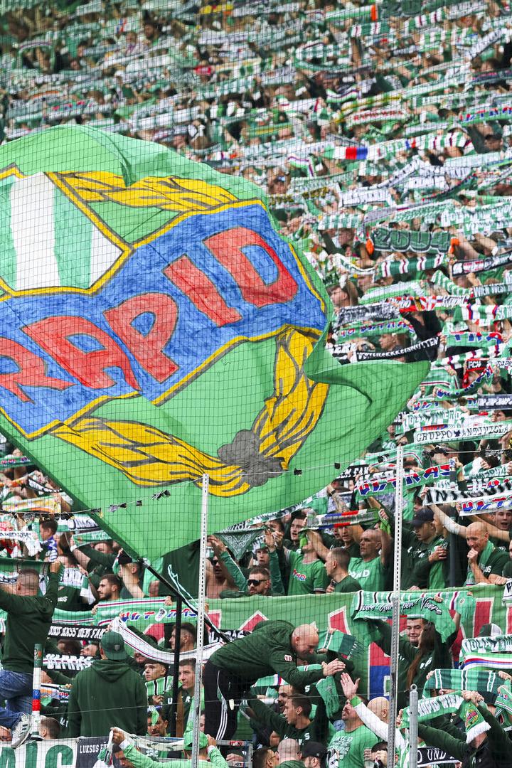 Rapid-Fans im Block West