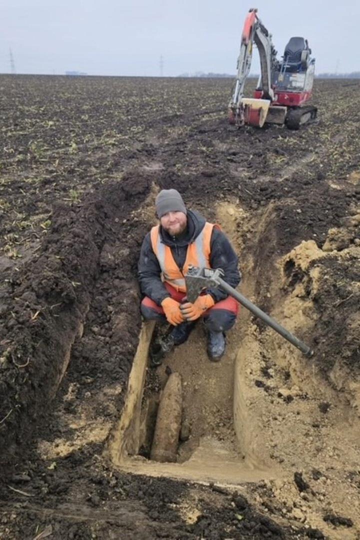 Experte mit Weltkriegsgranate