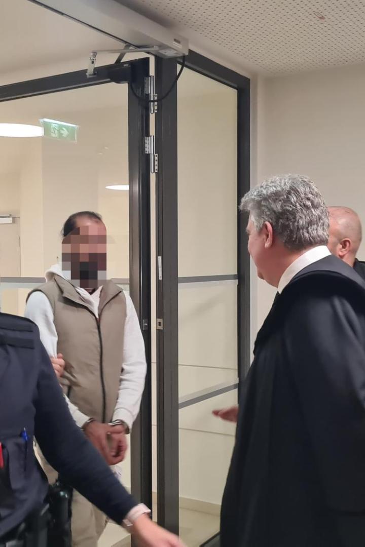 Prozess wegen Freiheitentziehung und Nötigung