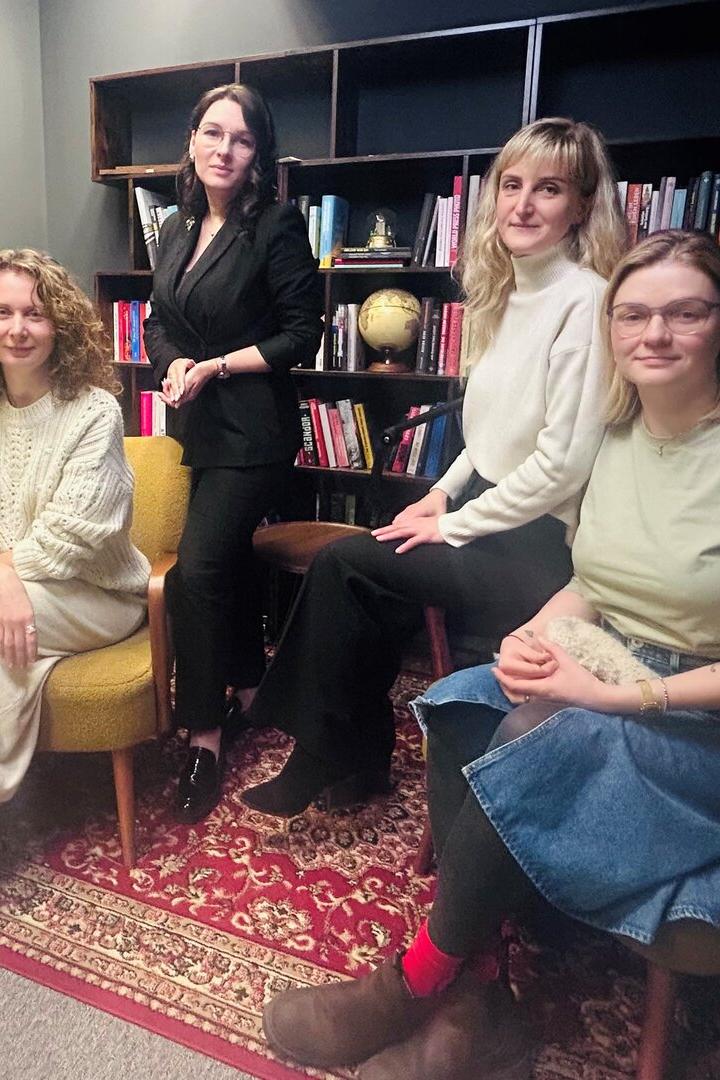 Vier Frauen: Kyriukhina, Zernova, Demianenko, Kharchenko (von links). 