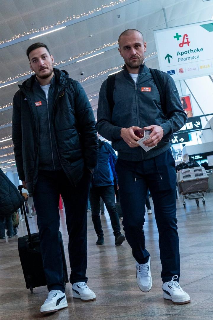 Um 10.30 Uhr brachen Grgic, Kara und Demir (v. re.) auf, um doch erst abends in Mostar anzukommen. 